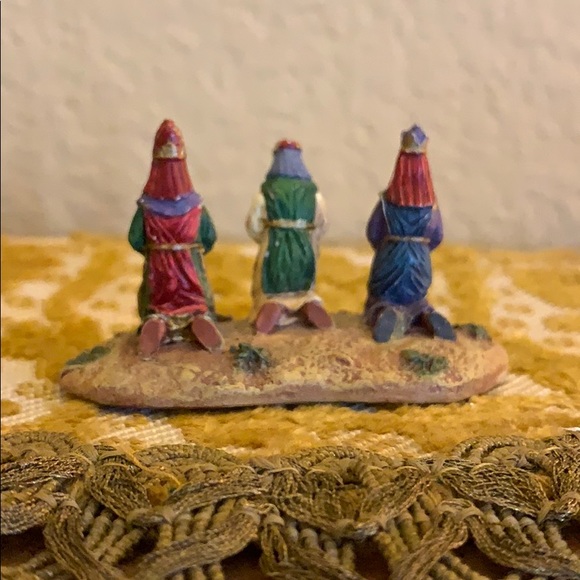 3 wise men Hawthorne Nativity Figurine decoration - Picture 2 of 16